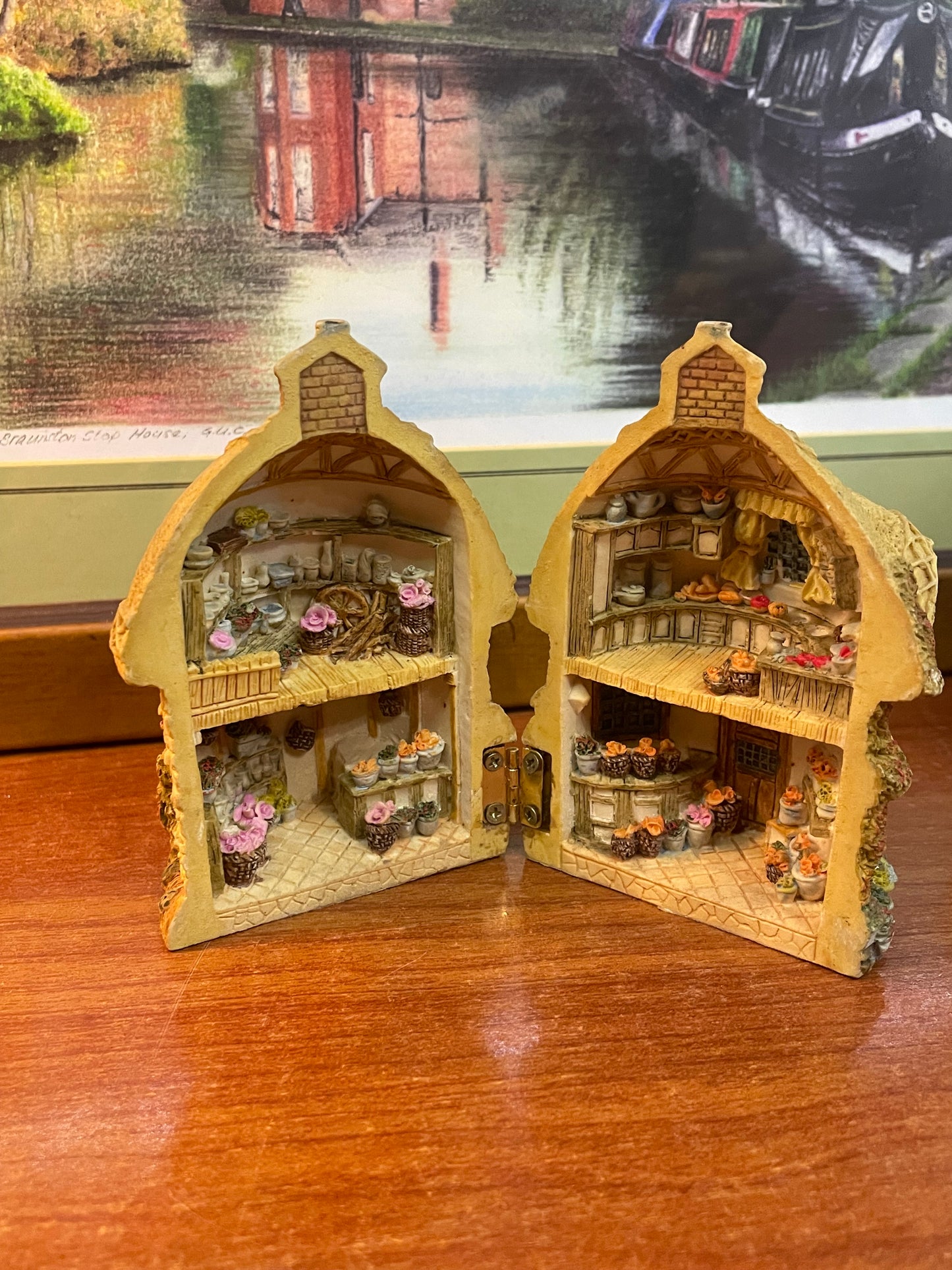 Vintage flower shop mini cottage house