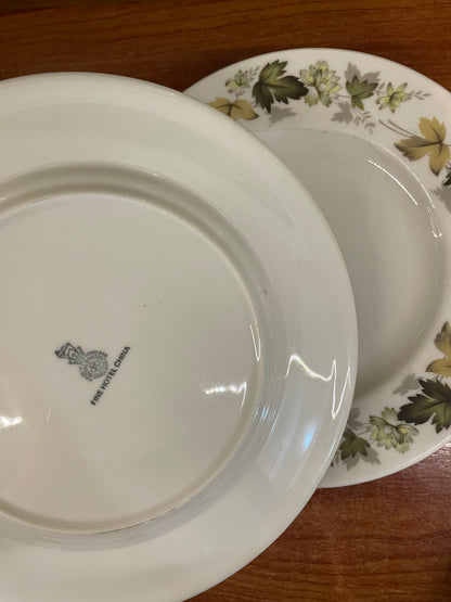 Set of 7 Royal Doultan “ larchmont” collections medium plates , England