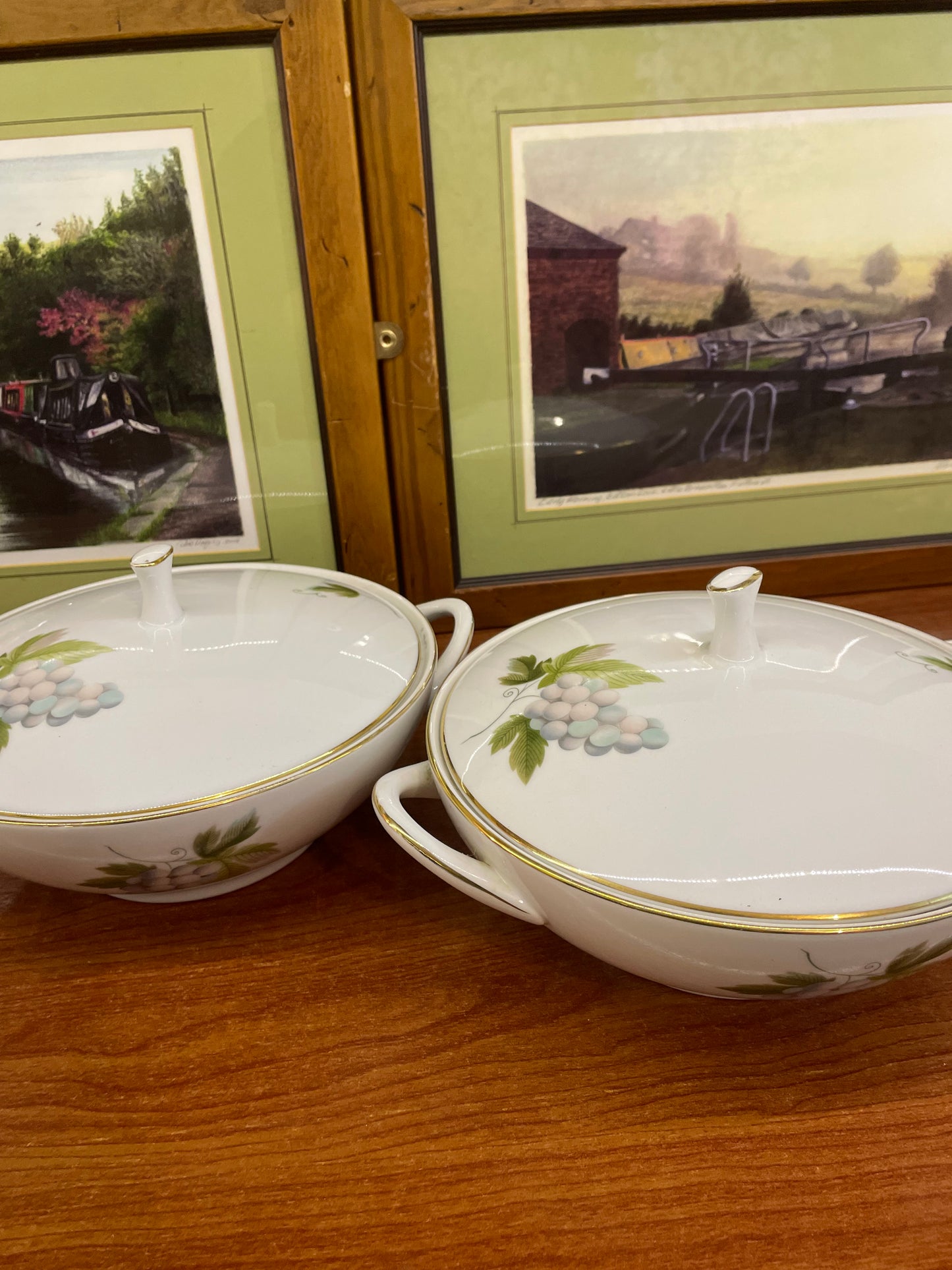 (Pair) Noritake oval vegetable serving bowl with a lid, England (2 bowls with lid)