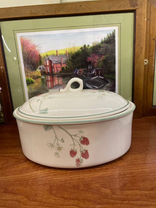 Wedgwood oval casserole dish, oven safe, ceramic, England