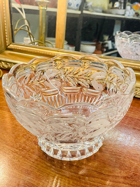 Vintage Heavy Crystal Glass Bowl W/Frosted Leaf Design, 6 persons Serving, France