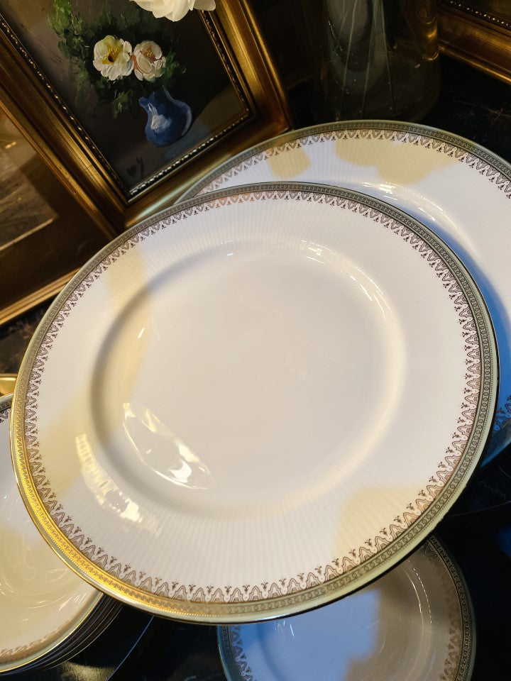 Royal Albert Paragon Kensington Dinnerware Plates Set - 16 Pcs (Order on Advance Payment Only - Only one set in hand)