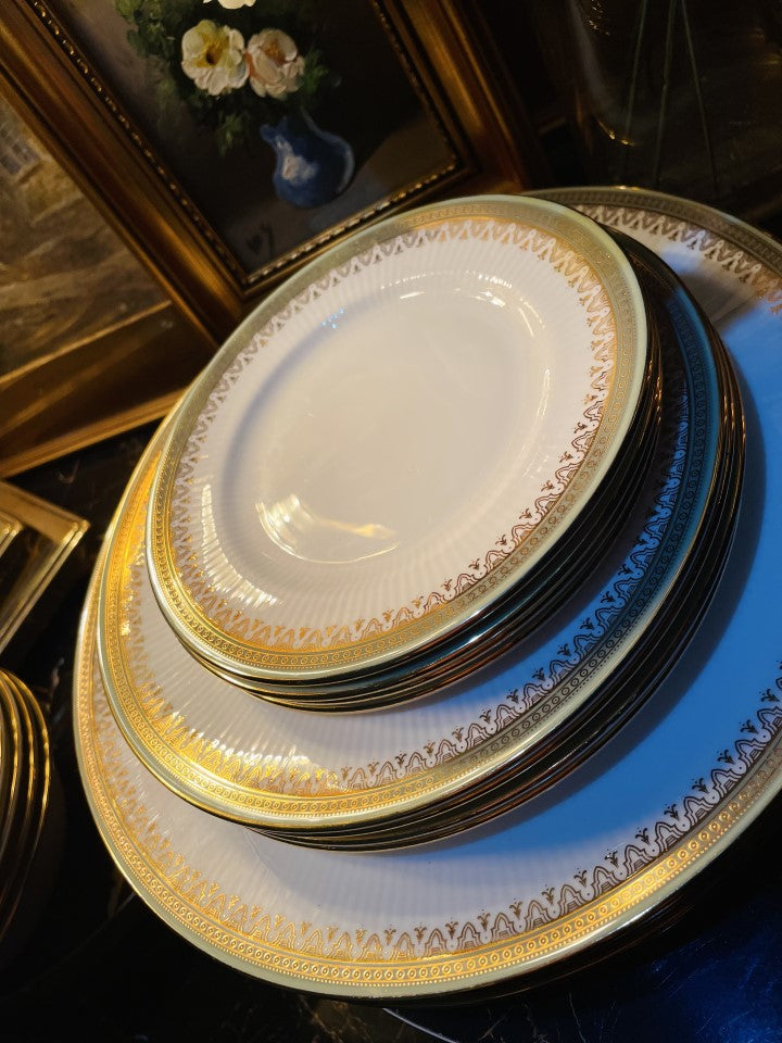 Royal Albert Paragon Kensington Dinnerware Plates Set - 16 Pcs (Order on Advance Payment Only - Only one set in hand)