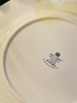 Royal Albert Paragon Kensington Dinnerware Plates Set - 16 Pcs (Order on Advance Payment Only - Only one set in hand)