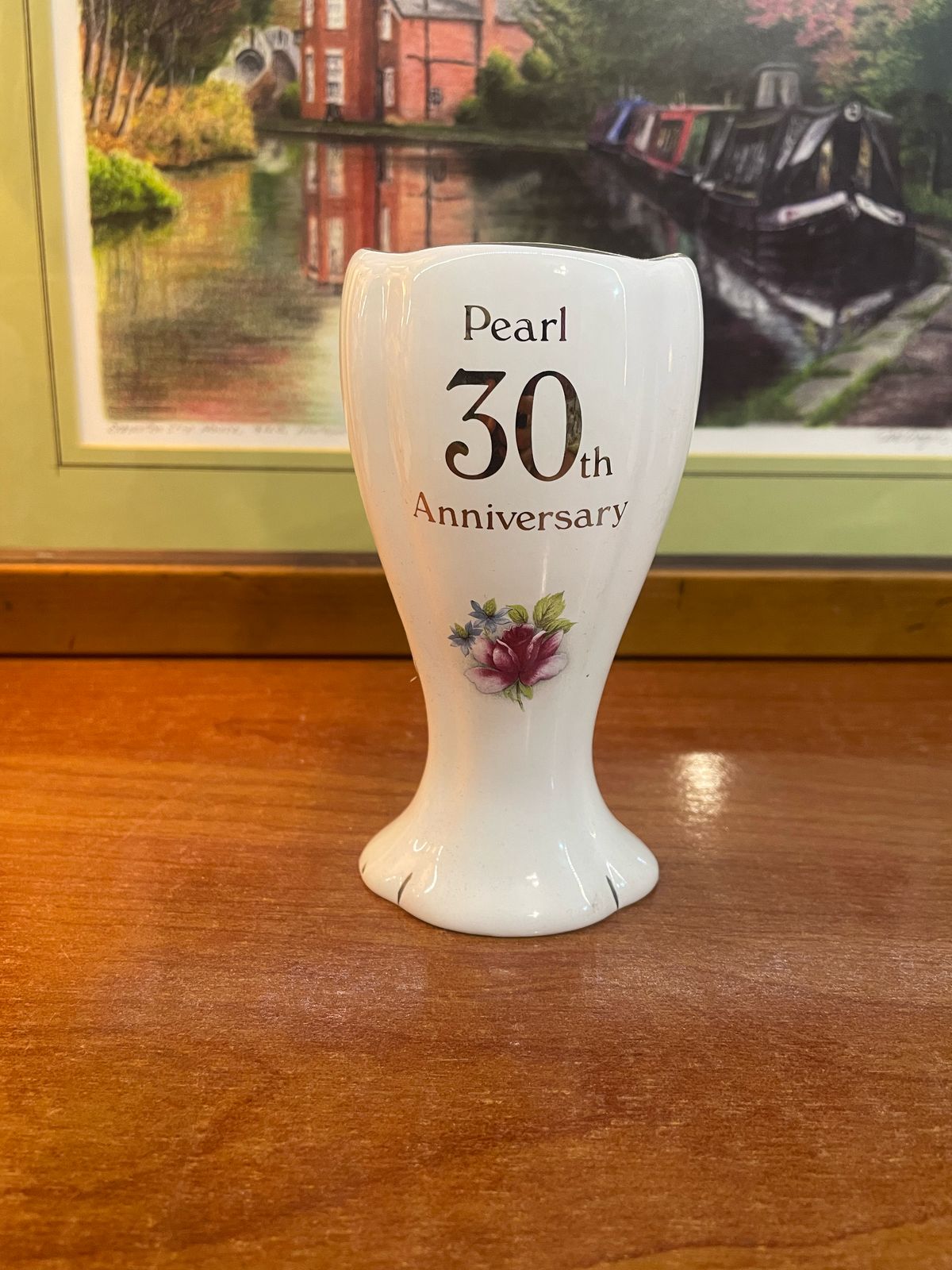 A bud vase commemorating a 30th or "Pearl" anniversary .