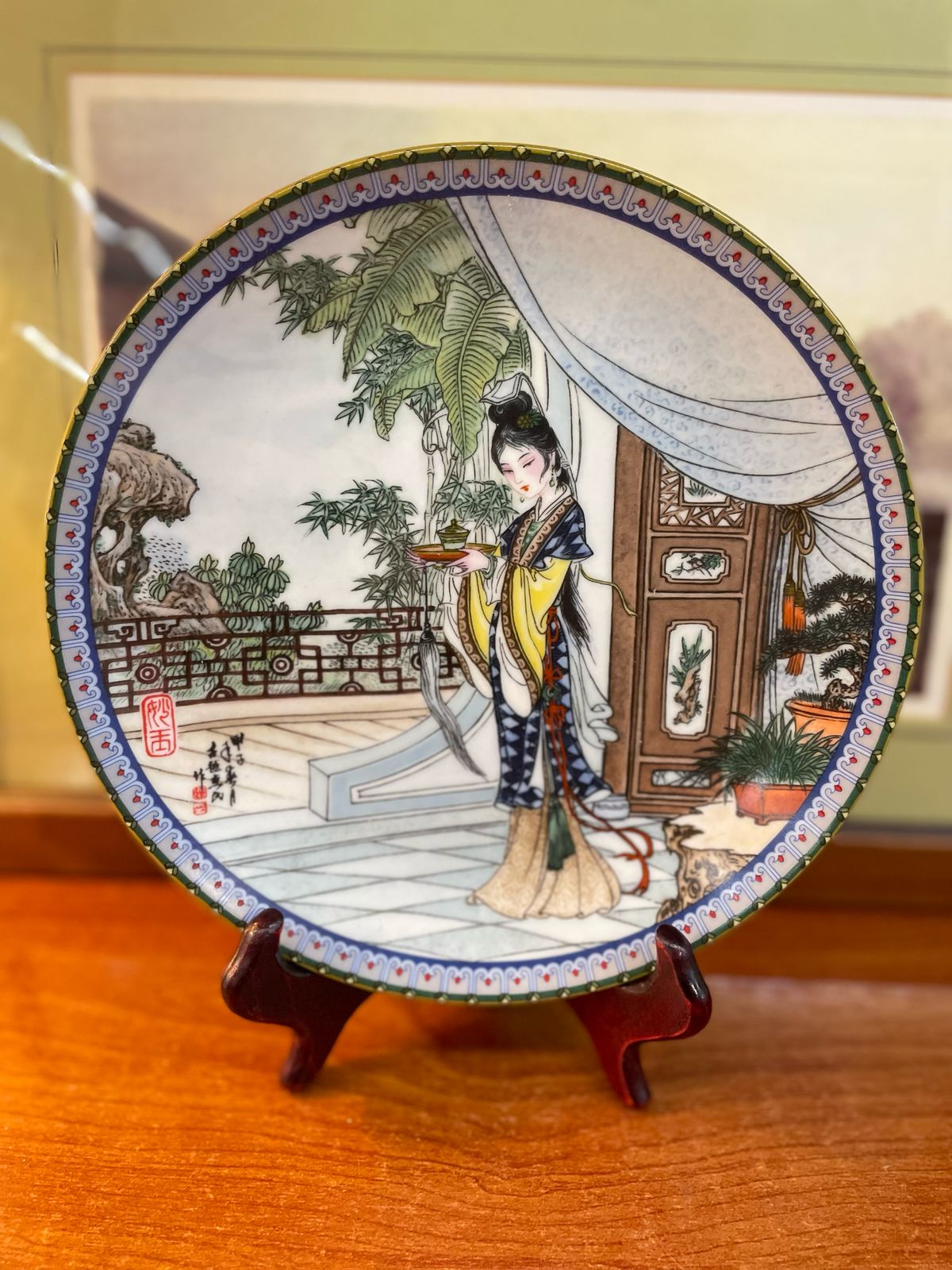 Imperial Jingdezhen Plate WAN Beauties Of The Red Mansion , wall plate 8.5 inches, with box