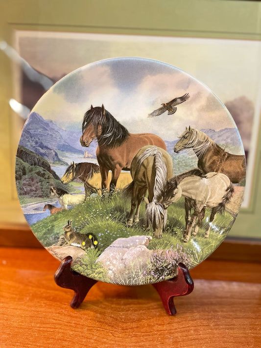 vintage davenport highland ponies from Britains Wild ponies , wall plate, 8.5 inches