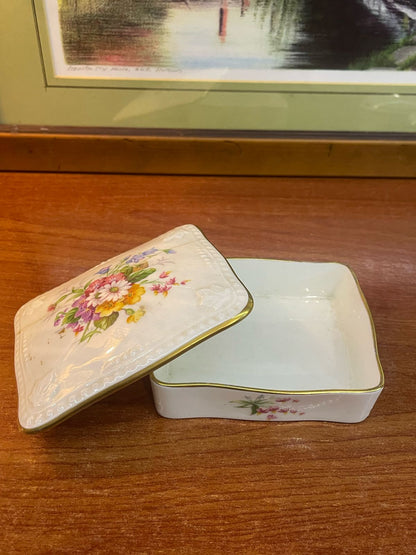 Vintage Ceramic Patum Peperium trinket box with by England, Trinket box