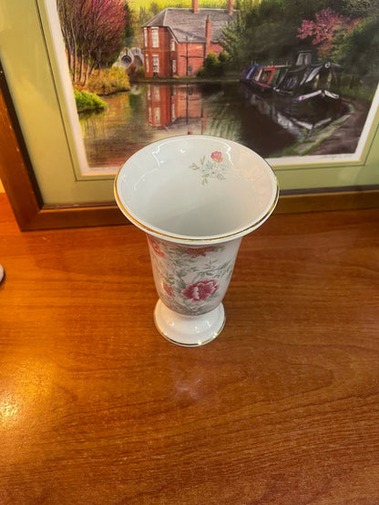 Bone China Floral Flower Vase .